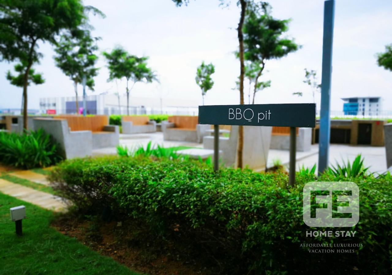 Netflix Wifi Trefoil Homestay Setia Alam Sacc Homestay Fe Shah Alam Exterior foto