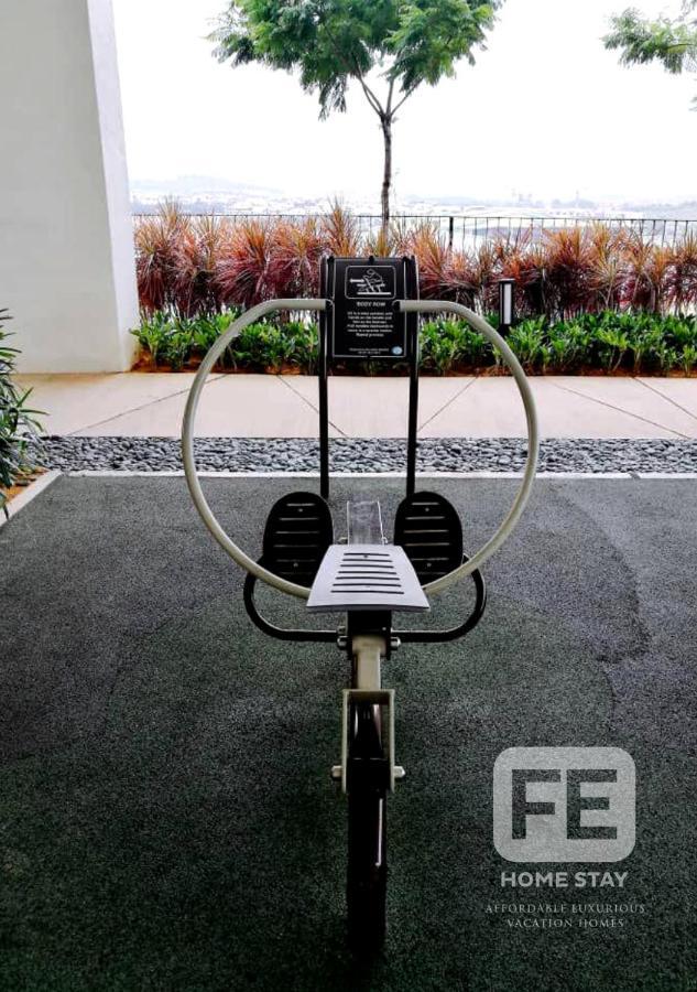 Netflix Wifi Trefoil Homestay Setia Alam Sacc Homestay Fe Shah Alam Exterior foto